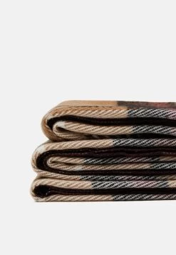 Pier One UNISEX – Écharpe Prix Équitable Foulards Et écharpes Carreaux -Fashion Zone Soldes 7bd7bb8a7cf34fd9b39e0d1180642024