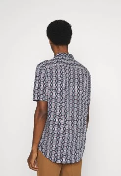 Prix Aimable Pier One Chemise Chemises Col Revers Homme -Fashion Zone Soldes 7c1cd677948e49779e3bc65698c68425