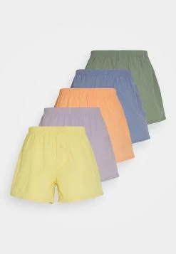 Prix Accessible Pier One 5 PACK – Caleçon Sous-vêtements Normale Homme 33 Prix Accessible Pier One 5 PACK – Caleçon Sous-vêtements Normale Homme -Fashion Zone Soldes 7c38087cc8e84d2d96b9cf9433a425c6