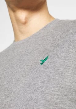 Réduction Pier One T-shirt Imprimé T-shirts Col Rond Homme -Fashion Zone Soldes 7c9f517ab8f1439d85c27ee76a923ce0