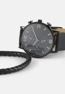 Prix Abordable Pier One SET – Montre Montres Et Bijoux Boucle Ardillon Homme -Fashion Zone Soldes 84febf8faf624aabbab3ed451350ea4c