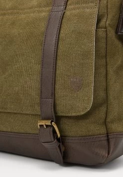 Pier One Prix Abordable Sac Bandoulière Sacs Compartiment Pour Téléphone Portable Homme -Fashion Zone Soldes 8e4d0768ba2d4205b7fe1dd5c80fc175