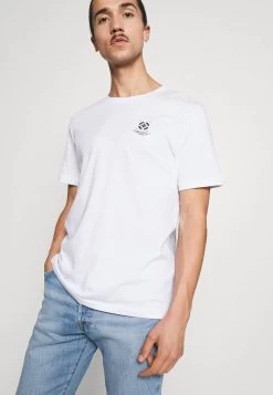 Prix Préférentiel Pier One T-shirt Imprimé T-shirts Col Rond Homme -Fashion Zone Soldes 8ebfe24082d546cd9b1369c9219345e6