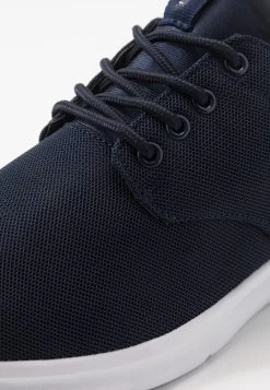 Prix Cassé Pier One Baskets Basses Baskets & Sneakers Rond Unisex -Fashion Zone Soldes 90333cef7c5646bc8839e3578849b153