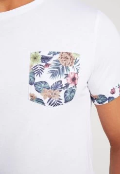 Meilleur Prix Garanti Pier One T-shirt Imprimé T-shirts & Polos Col Rond Homme -Fashion Zone Soldes 9088338f62174ba2891c9dc176f481e4