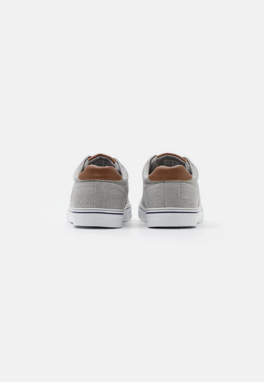 Prix Dégriffé Pier One UNISEX – Baskets Basses Sneakers Rond 5 Prix Dégriffé Pier One UNISEX – Baskets Basses Sneakers Rond – Image 3