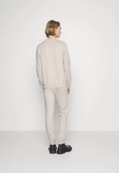 Prix Avantageux Pier One UNITED UTILITY CREW – Sweatshirt Sweats & Hoodies Col Rond Homme -Fashion Zone Soldes 9106cbd155854d5780b0c01917ebef52