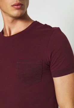 Pier One Prix Sympa T-shirt Imprimé T-shirts Col Rond Homme -Fashion Zone Soldes 9562a0c6345d41e58a8db5d8394af7a3