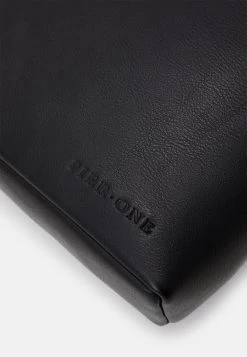 Pier One Sac Bandoulière Prix Préférentiel Sacs Compartiment Pour Téléphone Portable Homme -Fashion Zone Soldes 969d38eb368844c486da76ceac154276