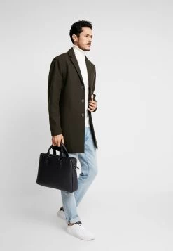 Pier One Sac Ordinateur Discount En Ligne Sacs Compartiment Pour Pc Portable Homme -Fashion Zone Soldes 976d058aed4c4e598c78359617cb0cdb