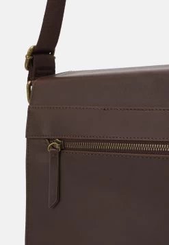 Pier One Assurance De L’Authenticité Sac Bandoulière Sacs Compartiment Pour Pc Portable Homme -Fashion Zone Soldes 9aa7b7aa32394e78bb3ea23faee6cb65