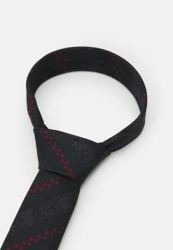 Pier One CHRISTMAS GIFT SET – Cravate Marchandise De Première Qualité Cravates Et Nœuds Papillon Homme Homme -Fashion Zone Soldes 9c4ee80520b745e6afcb1cd72e09772c