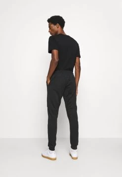 Pier One Pantalon De Survêtement Un Tarif Préférentiel Pantalons Haute Homme -Fashion Zone Soldes a1b709fa2c32431482f95b3eb7300192