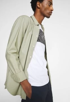 Prix Malin Pier One T-shirt Imprimé T-shirts Col Rond Homme -Fashion Zone Soldes a1ea186a890342a289d28dd9a6c48aa1