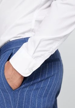 Pier One 2 PACK – Chemise Classique Prix Usine Costumes & Cravates Col Kent Homme -Fashion Zone Soldes aac9d6ccd1dd4835ae790e1e3552ae2c