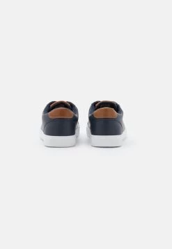 Pier One UNISEX – Baskets Basses Prix Affortable Baskets & Sneakers Rond -Fashion Zone Soldes b0dd67a6db834cb3b9d1f57a45db05da