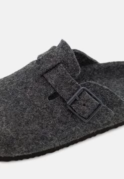 Pier One Prix De Rêve UNISEX – Chaussons Sandales Rond -Fashion Zone Soldes b2155efd7bf548219c738e3d7e0757b9