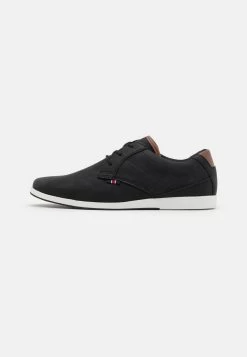 Réduction Pier One Chaussures à Lacets Derbies, Richelieus & Chaussures Bateau Rond Homme -Fashion Zone Soldes b3bc2e3a955347228bb008c7d5e62f61 2