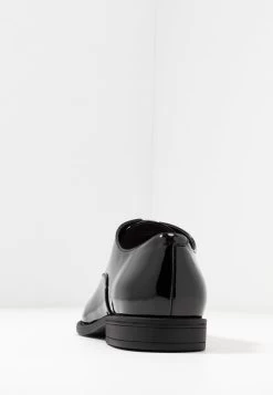 Pier One Derbies & Richelieus Se Vend Bas Prix Chaussures De Ville Rond Homme -Fashion Zone Soldes b42a8fcf15f249da8eaa2cca1d1d7c74