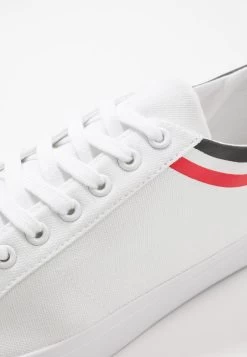 Soldes En Ligne Pier One UNISEX – Baskets Basses Sneakers Rond -Fashion Zone Soldes b63d6b7f99c14d29a5881d57b7d25f10