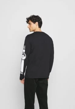 Pier One Prix Gelé T-shirt à Manches Longues T-shirts Col Rond Homme -Fashion Zone Soldes b7a426e88d424da3a023c399cd127cd2