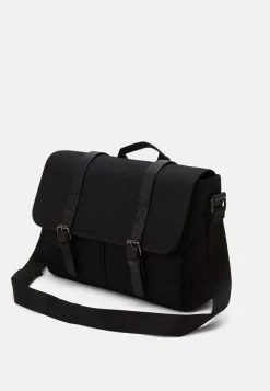 Pier One UNISEX – Mallette Prix Aimable Sacs Fermoir Aimanté -Fashion Zone Soldes b7c297feb99c43c39f42afc1214ae242