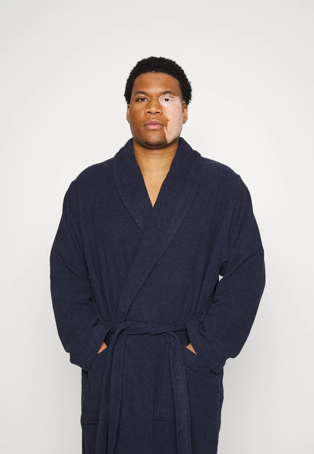 Pier One Peignoir Prix Distinctifs Sous-vêtements & Chaussettes Col Châle Homme 3 Pier One Peignoir Prix Distinctifs Sous-vêtements & Chaussettes Col Châle Homme