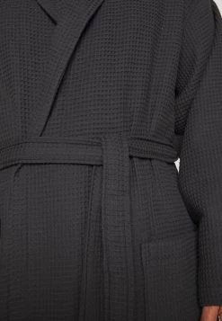 Pier One Réduction Peignoir Sous-vêtements & Chaussettes Col Châle Homme 12 Pier One Réduction Peignoir Sous-vêtements & Chaussettes Col Châle Homme -Fashion Zone Soldes bea723794edd44e79f90a9e3bfbc7744