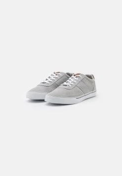 Prix Dégriffé Pier One UNISEX – Baskets Basses Sneakers Rond 11 Prix Dégriffé Pier One UNISEX – Baskets Basses Sneakers Rond -Fashion Zone Soldes c16954069a4748b2ae0acccc4feacdaf