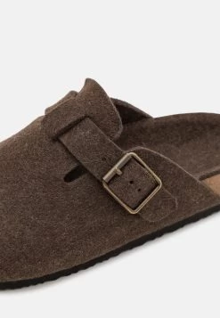 Pier One Plus Bas Prix De Vente UNISEX – Chaussons Sandales Et Tongs Rond -Fashion Zone Soldes c220e59cd63d4f7790c7194a9581e0d5