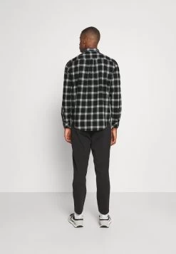 Pier One Chemise Prix Favorable Chemises Col Kent Homme 10 Pier One Chemise Prix Favorable Chemises Col Kent Homme -Fashion Zone Soldes c9f40251dccf4fbd9bdaf9cb438b84c5