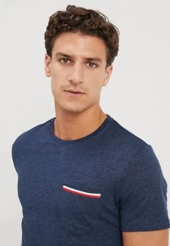 Pier One T-shirt Basique Prix Abordable T-shirts & Polos Col Rond Homme -Fashion Zone Soldes cf0b128f23eb42d29f229a8b186e6078