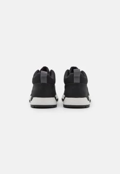 Promos Pier One Baskets Basses Baskets & Sneakers Rond Homme -Fashion Zone Soldes cf5d59852af94279a63c64131fb50819