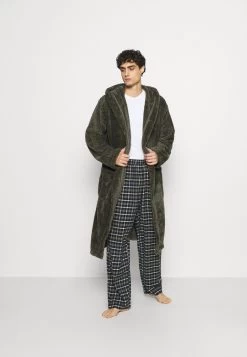 Pier One Peignoir Prix Compétitif Sous-vêtements & Chaussettes Capuche Homme -Fashion Zone Soldes cf9ab4d8d92b4c9a9a89f40e05e5845e