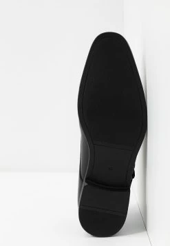 Réduction Pier One Mocassins Mocassins Et Loafers Rond Homme -Fashion Zone Soldes d2ee0eb9abde434abd86f843a2faa625