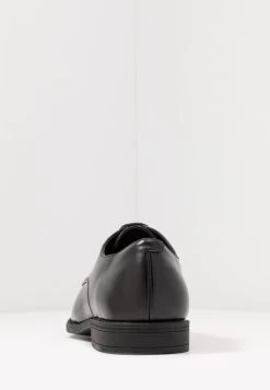 Prix Dégriffé Pier One Derbies & Richelieus Chaussures De Ville Rond Homme -Fashion Zone Soldes d80a9138d2bb4dc2833242f8c9ed9cd8