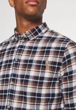 Pier One Chemise Prix Abordable Chemises Col à Boutons Homme -Fashion Zone Soldes e02d17edc3de4a6598f6f1144569dc8a