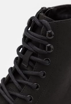 Pier One Prix Usine Bottines à Lacets Bottes Rond Homme -Fashion Zone Soldes e1b1818cfcda4af1925665b0a2722e74