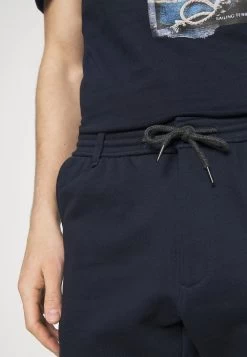 Prix Gelé Pier One Short Shorts Normale Homme -Fashion Zone Soldes e231d5fda92a411eb8766aea331e1a10