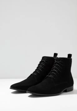 Prix Dynamité Pier One Bottines à Lacets Boots Et Bottes Carré Homme -Fashion Zone Soldes e2d7919dda4a4caaa552e18df2fb29c9
