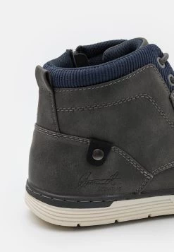 Pier One Baskets Montantes Prix Abordable Baskets & Sneakers Rond Homme 15 Pier One Baskets Montantes Prix Abordable Baskets & Sneakers Rond Homme -Fashion Zone Soldes e2feeff905044e28bf9eadd1fe4102b3