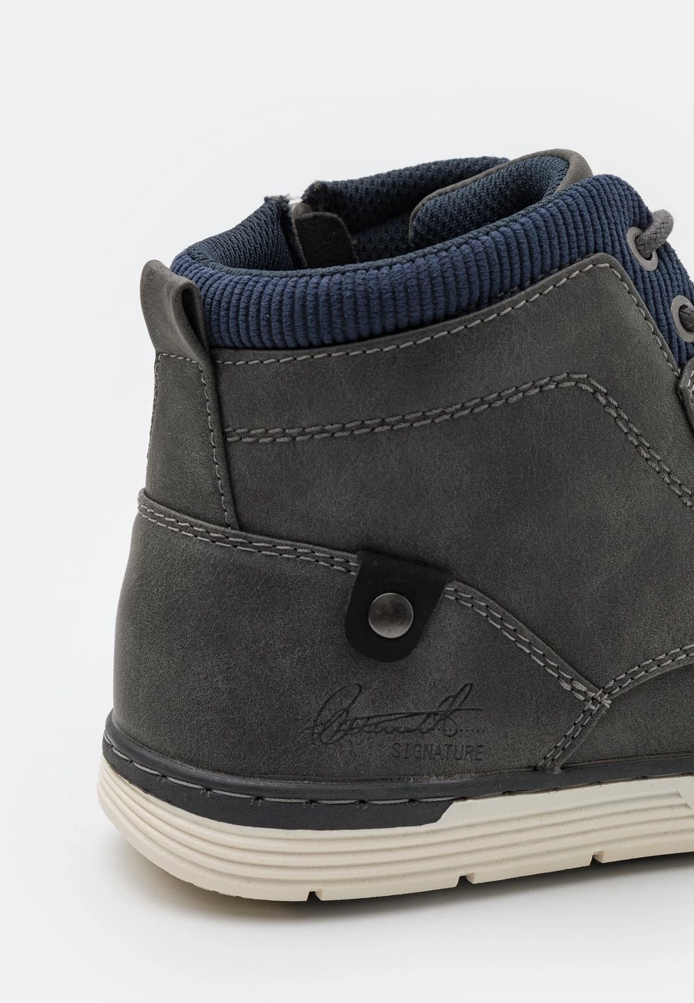 Pier One Baskets Montantes Prix Abordable Baskets & Sneakers Rond Homme 8 Pier One Baskets Montantes Prix Abordable Baskets & Sneakers Rond Homme – Image 6