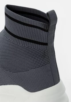 Prix Allégé Pier One Baskets Montantes Sneakers Rond Homme -Fashion Zone Soldes e5b5f3ad4b144ac3ae241bf949bbba8a