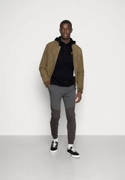 Pier One Sweat à Capuche Discount En Ligne Sweats & Hoodies Homme -Fashion Zone Soldes efce3d940b954a1783bc39f1240a1099