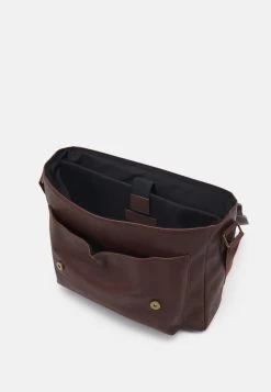 Pier One Prix Réduit Sac Bandoulière Sacs Compartiment Pour Téléphone Portable Unisex -Fashion Zone Soldes f15921de0bfb4d94b8451db39125030d