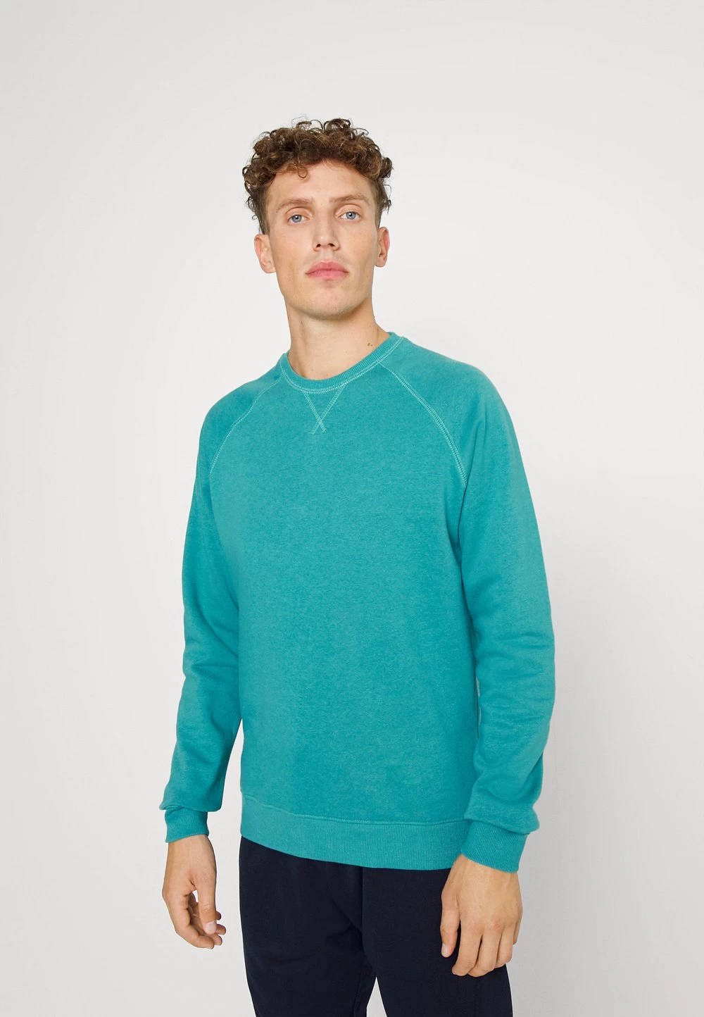 Pier One Prix Aimable 3 PACK – Sweatshirt Pulls Et Gilets Col Rond Homme 4 Pier One Prix Aimable 3 PACK – Sweatshirt Pulls Et Gilets Col Rond Homme – Image 2