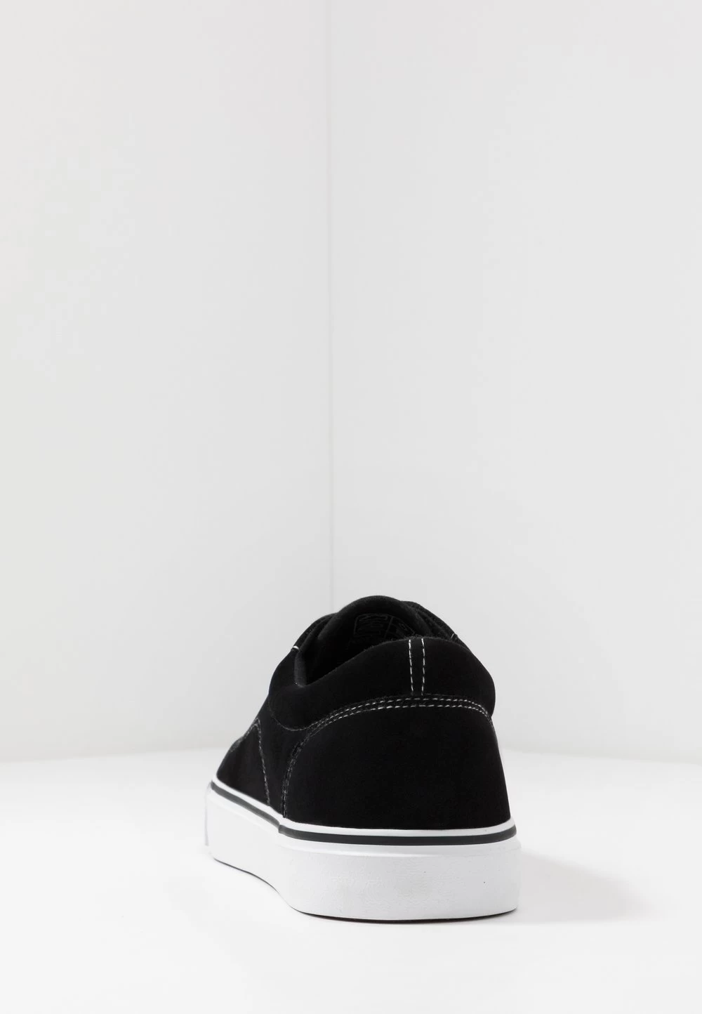 Pier One Baskets Basses Prix Affortable Sneakers Rond Homme 7 Pier One Baskets Basses Prix Affortable Sneakers Rond Homme – Image 5