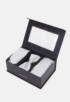 Excellente Qualité Pier One SET – Cravate Pochettes De Costume Couleur Unie Homme -Fashion Zone Soldes f6a479bec3cb4628a696a541933630fd