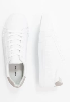 Pier One Prix Ourlé UNISEX – Baskets Basses Baskets & Sneakers Rond 9 Pier One Prix Ourlé UNISEX – Baskets Basses Baskets & Sneakers Rond -Fashion Zone Soldes f8a70170758748cabfbe10ec7317fe2a