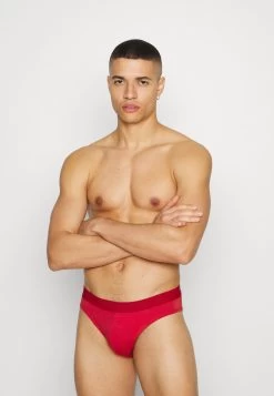 Pier One En Remise 3 PACK – Slip Sous-vêtements & Chaussettes Normale Homme 12 Pier One En Remise 3 PACK – Slip Sous-vêtements & Chaussettes Normale Homme -Fashion Zone Soldes f8c6ac307785433fa8d71b46e83ac154